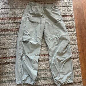 NWOT Zara Light Gray Cargo Parachute Pants